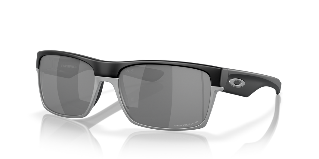 [Prizm Black Polarized Lenses, Matte Black Frame]