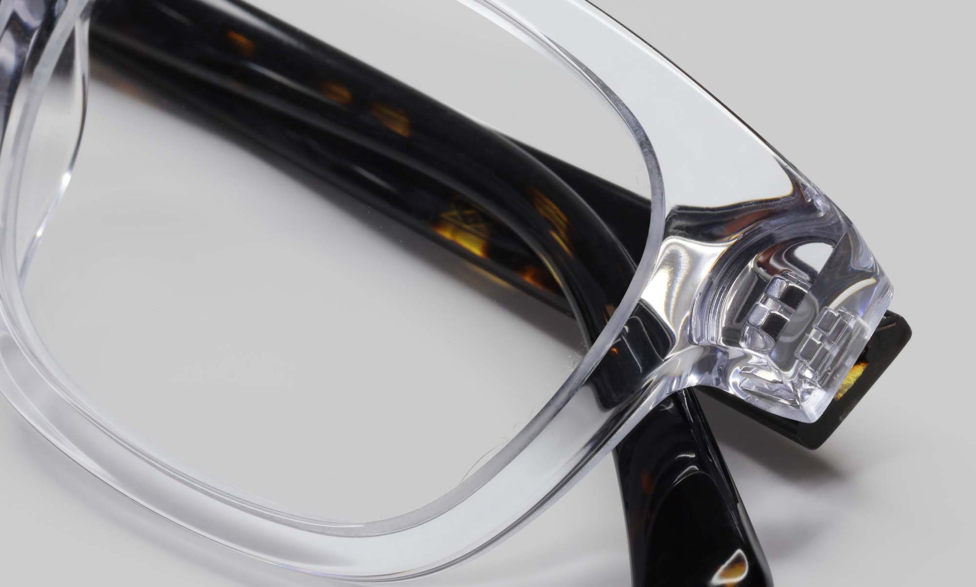 [20 - Crystal Front with Demi Tortoise Temples]