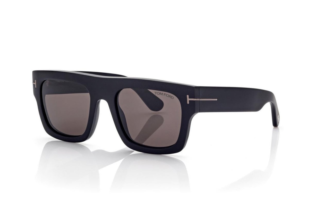 Tom Ford FT0711 - Specs Eyewear