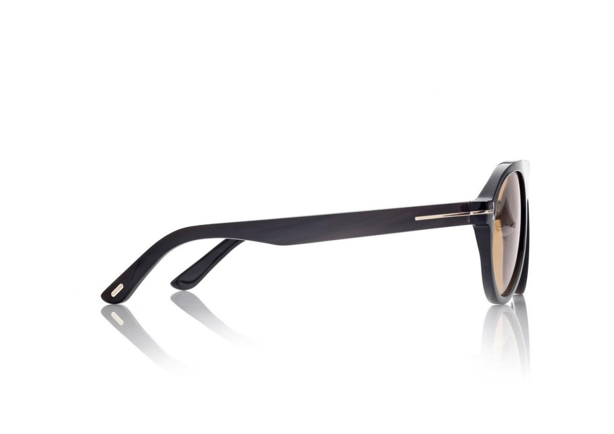 Tom Ford FT1047 - Specs Eyewear